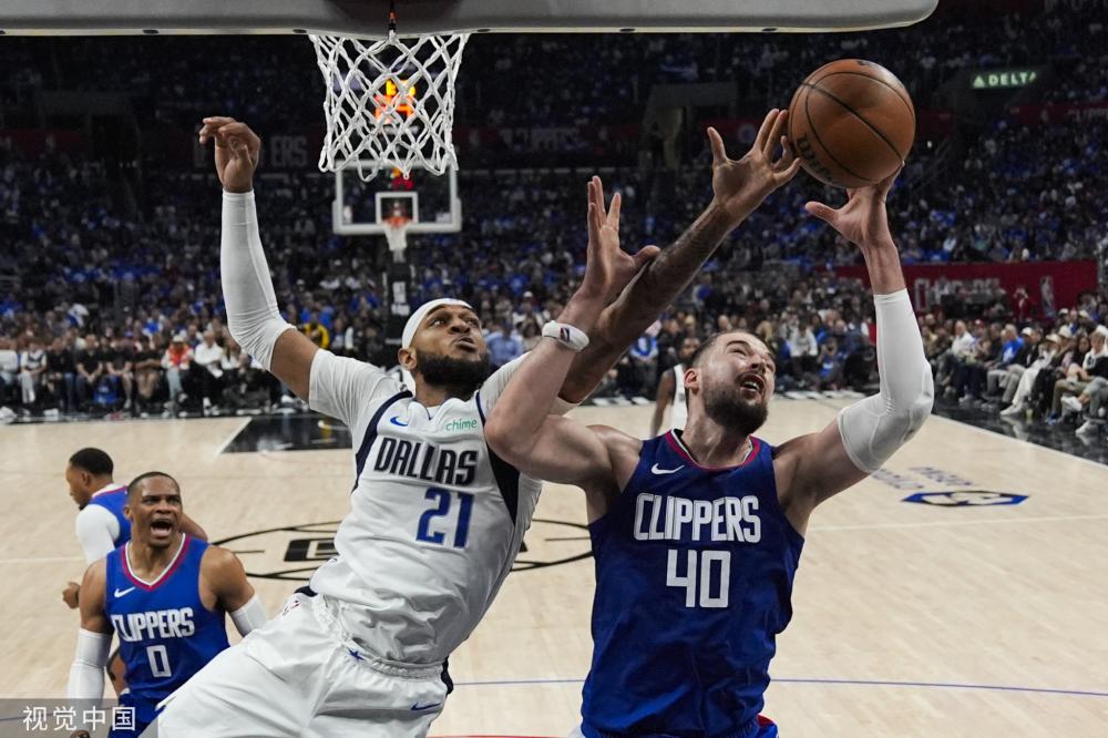 悲壮谢幕!35岁全明星中锋轰31+11+7却带不动球队,随后宣布退役