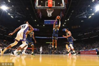 表现得益于 表现得益于