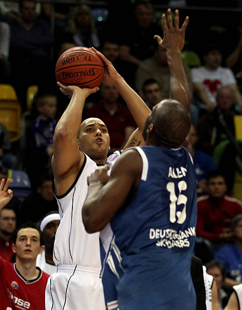 英超-阿玛德救主 利物浦2-2曼联6分领跑积分榜.