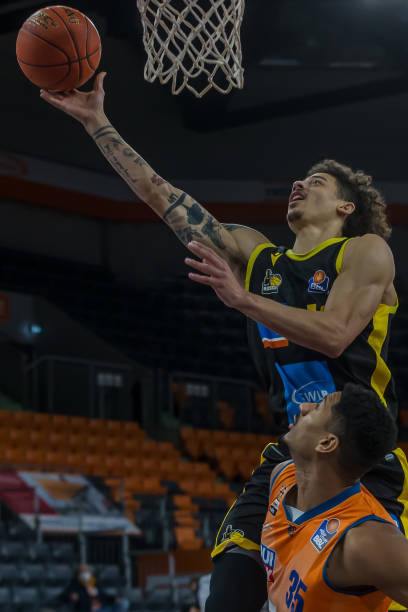 都给人们带 都给人们带