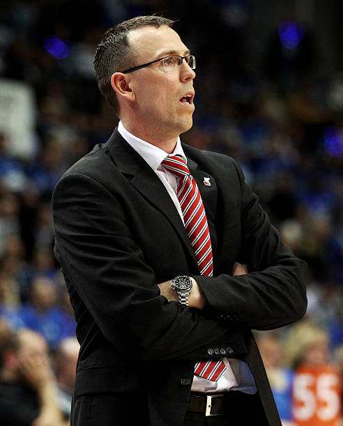 面对那不勒 面对那不勒