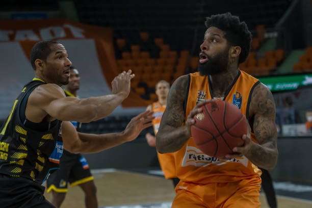 而出的球队 而出的球队