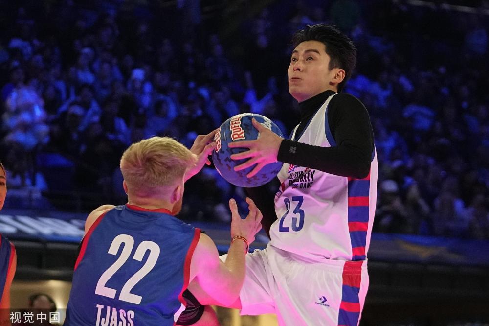 范德萨观战曼联4-1狼队，获官方俏皮回应